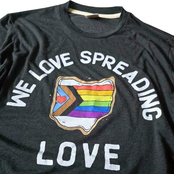 HOMAGE Ohio State We Love Spreading Love LQTBQIA Pride Graphic T-shirt Large - Picture 2 of 5